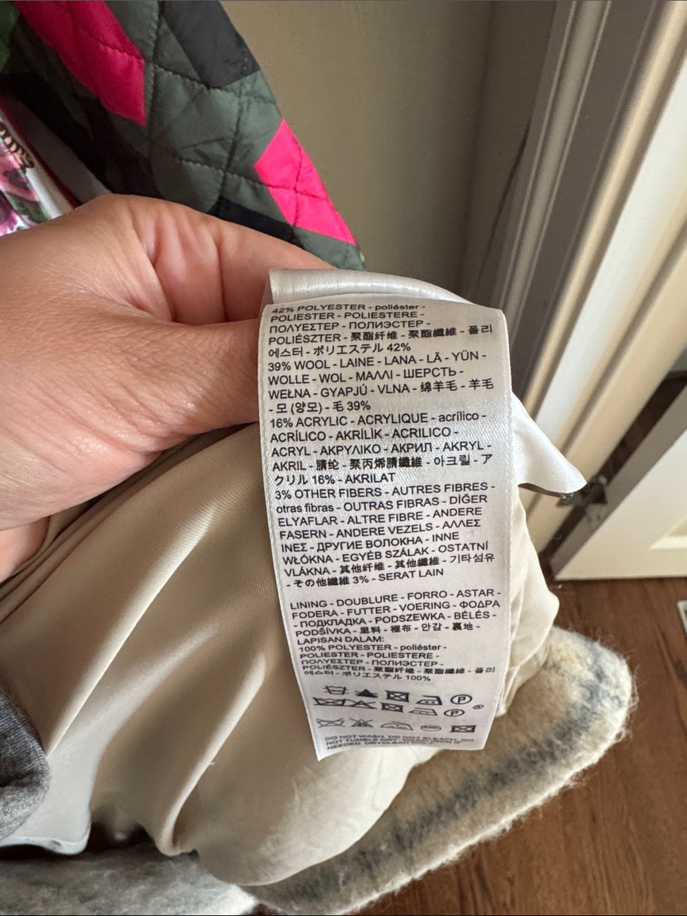 Levi’s Quilted Jacket - Picture 5 of 5